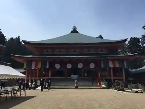 比叡山延暦寺の本殿・本堂