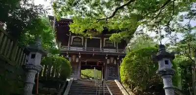 常照寺の山門・神門