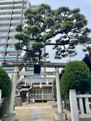 胡録神社の{uncategorized: "未分類", other: "その他", undefined: "問題あり", building: "その他建物", grave: "お墓", sacred_gate: "鳥居", guardian: "狛犬", statue: "像", buddha: "仏像", history: "歴史", nature: "自然", garden: "庭園", animal: "動物", pagoda: "塔", temizu: "手水舎", mountain_gate: "山門・神門", sanctuary: "本殿・本堂", subordinate: "末社・摂社", art: "芸術", scenery: "景色", jizo: "地蔵", ema: "絵馬", goshuin: "御朱印", omikuji: "おみくじ", items: "授与品その他", amulet: "お守り", goshuincho: "御朱印帳", eats: "食事", festival: "お祭り", votive_dance: "神楽", shichigosan: "七五三参", wedding: "結婚式", experience: "体験その他", initially: "初詣", around: "周辺", anti_infection: "感染症対策"}