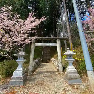 日光大室高龗神社の鳥居