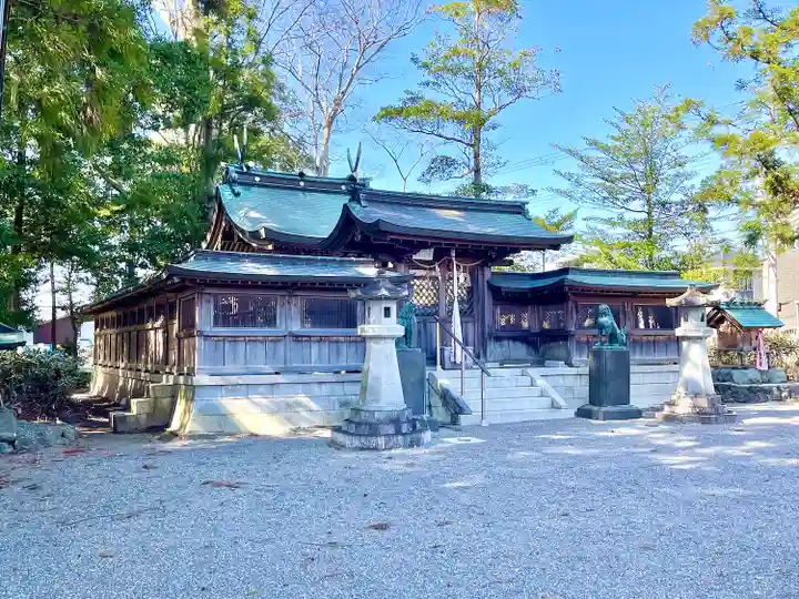 鈴休神社の本殿・本堂