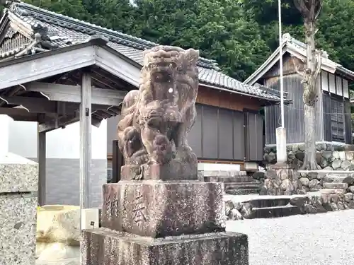 猪名部神社の狛犬