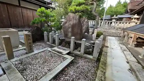 八坂神社の像