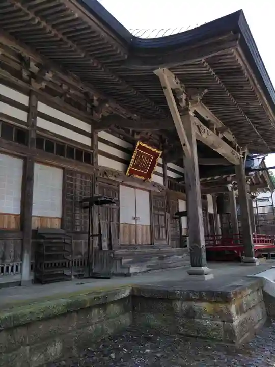吉田寺の本殿・本堂