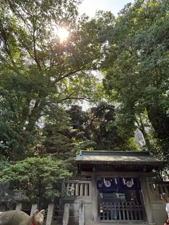 根津神社の{uncategorized: "未分類", other: "その他", undefined: "問題あり", building: "その他建物", grave: "お墓", sacred_gate: "鳥居", guardian: "狛犬", statue: "像", buddha: "仏像", history: "歴史", nature: "自然", garden: "庭園", animal: "動物", pagoda: "塔", temizu: "手水舎", mountain_gate: "山門・神門", sanctuary: "本殿・本堂", subordinate: "末社・摂社", art: "芸術", scenery: "景色", jizo: "地蔵", ema: "絵馬", goshuin: "御朱印", omikuji: "おみくじ", items: "授与品その他", amulet: "お守り", goshuincho: "御朱印帳", eats: "食事", festival: "お祭り", votive_dance: "神楽", shichigosan: "七五三参", wedding: "結婚式", experience: "体験その他", initially: "初詣", around: "周辺", anti_infection: "感染症対策"}