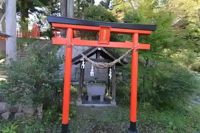 篠葉沢稲荷神社の手水舎