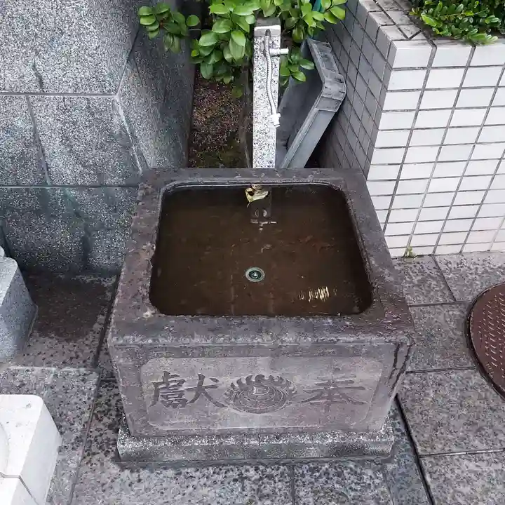 伏見三寳稲荷神社の手水舎
