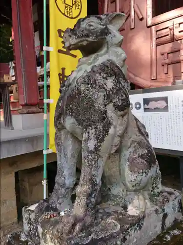 聖神社の狛犬