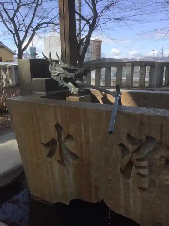 本土神社の手水舎