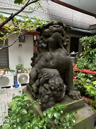 三崎稲荷神社の狛犬