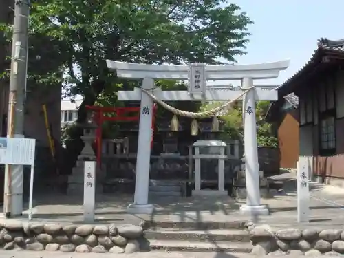 本郷神社の鳥居