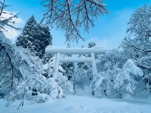 土津神社｜こどもと出世の神さまの鳥居