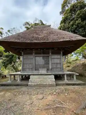 石堂寺の{uncategorized: "未分類", other: "その他", undefined: "問題あり", building: "その他建物", grave: "お墓", sacred_gate: "鳥居", guardian: "狛犬", statue: "像", buddha: "仏像", history: "歴史", nature: "自然", garden: "庭園", animal: "動物", pagoda: "塔", temizu: "手水舎", mountain_gate: "山門・神門", sanctuary: "本殿・本堂", subordinate: "末社・摂社", art: "芸術", scenery: "景色", jizo: "地蔵", ema: "絵馬", goshuin: "御朱印", omikuji: "おみくじ", items: "授与品その他", amulet: "お守り", goshuincho: "御朱印帳", eats: "食事", festival: "お祭り", votive_dance: "神楽", shichigosan: "七五三参", wedding: "結婚式", experience: "体験その他", initially: "初詣", around: "周辺", anti_infection: "感染症対策"}
