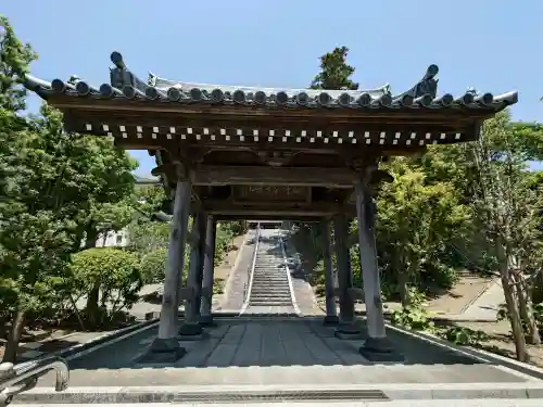 東漸寺の{uncategorized: "未分類", other: "その他", undefined: "問題あり", building: "その他建物", grave: "お墓", sacred_gate: "鳥居", guardian: "狛犬", statue: "像", buddha: "仏像", history: "歴史", nature: "自然", garden: "庭園", animal: "動物", pagoda: "塔", temizu: "手水舎", mountain_gate: "山門・神門", sanctuary: "本殿・本堂", subordinate: "末社・摂社", art: "芸術", scenery: "景色", jizo: "地蔵", ema: "絵馬", goshuin: "御朱印", omikuji: "おみくじ", items: "授与品その他", amulet: "お守り", goshuincho: "御朱印帳", eats: "食事", festival: "お祭り", votive_dance: "神楽", shichigosan: "七五三参", wedding: "結婚式", experience: "体験その他", initially: "初詣", around: "周辺", anti_infection: "感染症対策"}