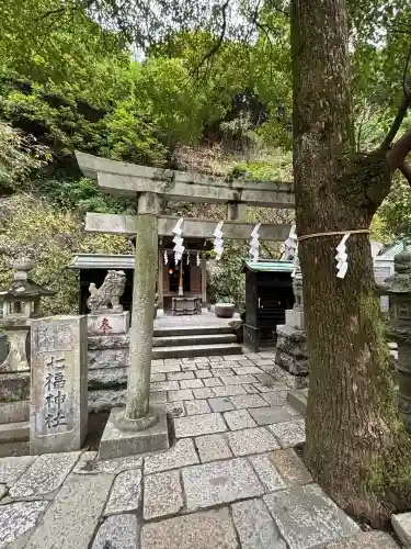 銭洗弁財天宇賀福神社(神奈川県)