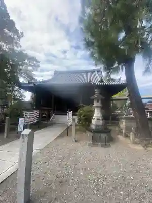 斑鳩寺の本殿・本堂