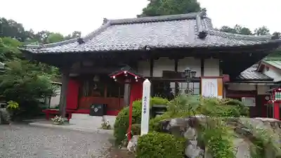 龍の入不動尊の本殿・本堂