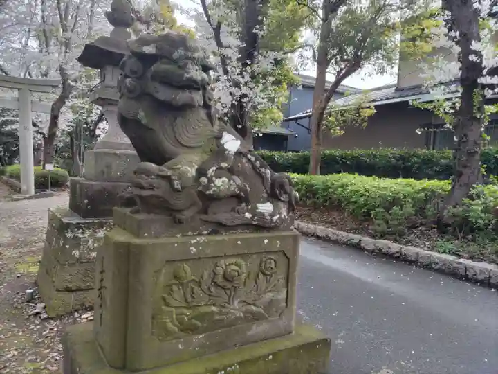 前原御嶽神社の狛犬