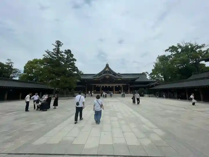 寒川神社の{uncategorized: "未分類", other: "その他", undefined: "問題あり", building: "その他建物", grave: "お墓", sacred_gate: "鳥居", guardian: "狛犬", statue: "像", buddha: "仏像", history: "歴史", nature: "自然", garden: "庭園", animal: "動物", pagoda: "塔", temizu: "手水舎", mountain_gate: "山門・神門", sanctuary: "本殿・本堂", subordinate: "末社・摂社", art: "芸術", scenery: "景色", jizo: "地蔵", ema: "絵馬", goshuin: "御朱印", omikuji: "おみくじ", items: "授与品その他", amulet: "お守り", goshuincho: "御朱印帳", eats: "食事", festival: "お祭り", votive_dance: "神楽", shichigosan: "七五三参", wedding: "結婚式", experience: "体験その他", initially: "初詣", around: "周辺", anti_infection: "感染症対策"}