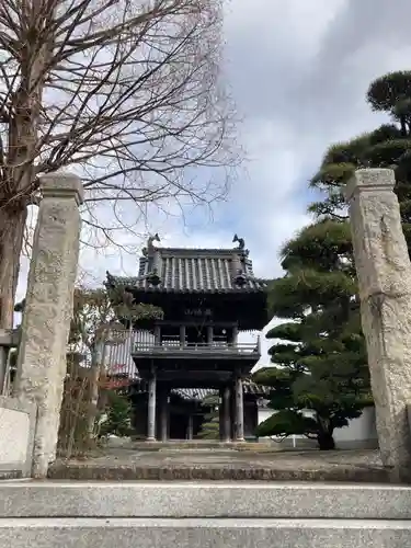 円通寺の山門