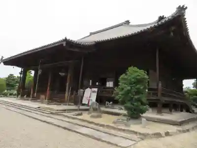 西大寺の本殿・本堂