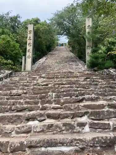 高屋神社の建物その他