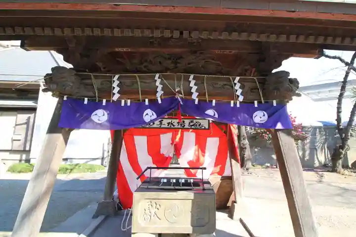 舎人氷川神社の手水舎