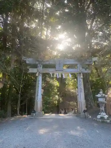 武雄神社の{uncategorized: "未分類", other: "その他", undefined: "問題あり", building: "その他建物", grave: "お墓", sacred_gate: "鳥居", guardian: "狛犬", statue: "像", buddha: "仏像", history: "歴史", nature: "自然", garden: "庭園", animal: "動物", pagoda: "塔", temizu: "手水舎", mountain_gate: "山門・神門", sanctuary: "本殿・本堂", subordinate: "末社・摂社", art: "芸術", scenery: "景色", jizo: "地蔵", ema: "絵馬", goshuin: "御朱印", omikuji: "おみくじ", items: "授与品その他", amulet: "お守り", goshuincho: "御朱印帳", eats: "食事", festival: "お祭り", votive_dance: "神楽", shichigosan: "七五三参", wedding: "結婚式", experience: "体験その他", initially: "初詣", around: "周辺", anti_infection: "感染症対策"}