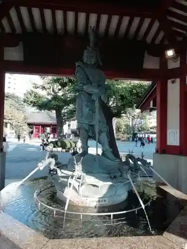 浅草寺の手水舎