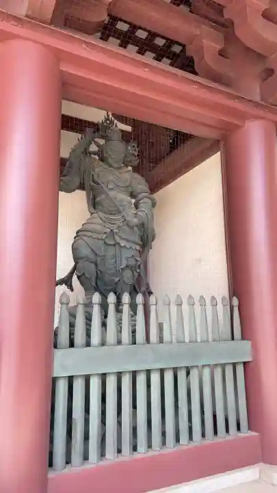 川崎大師(平間寺)の{uncategorized: "未分類", other: "その他", undefined: "問題あり", building: "その他建物", grave: "お墓", sacred_gate: "鳥居", guardian: "狛犬", statue: "像", buddha: "仏像", history: "歴史", nature: "自然", garden: "庭園", animal: "動物", pagoda: "塔", temizu: "手水舎", mountain_gate: "山門・神門", sanctuary: "本殿・本堂", subordinate: "末社・摂社", art: "芸術", scenery: "景色", jizo: "地蔵", ema: "絵馬", goshuin: "御朱印", omikuji: "おみくじ", items: "授与品その他", amulet: "お守り", goshuincho: "御朱印帳", eats: "食事", festival: "お祭り", votive_dance: "神楽", shichigosan: "七五三参", wedding: "結婚式", experience: "体験その他", initially: "初詣", around: "周辺", anti_infection: "感染症対策"}