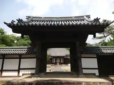 蓮教寺の山門・神門
