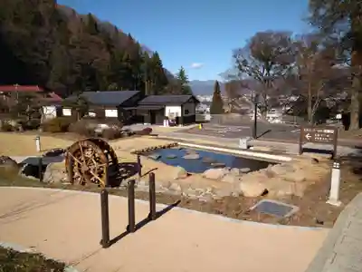 諏訪大社上社前宮の周辺