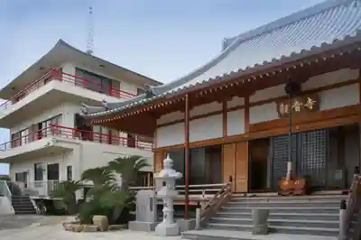 法話と天井絵の寺 観音寺の本殿・本堂
