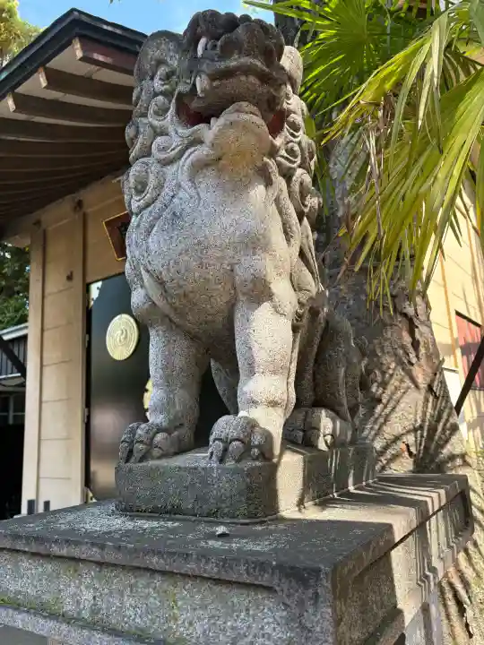 須賀神社の{uncategorized: "未分類", other: "その他", undefined: "問題あり", building: "その他建物", grave: "お墓", sacred_gate: "鳥居", guardian: "狛犬", statue: "像", buddha: "仏像", history: "歴史", nature: "自然", garden: "庭園", animal: "動物", pagoda: "塔", temizu: "手水舎", mountain_gate: "山門・神門", sanctuary: "本殿・本堂", subordinate: "末社・摂社", art: "芸術", scenery: "景色", jizo: "地蔵", ema: "絵馬", goshuin: "御朱印", omikuji: "おみくじ", items: "授与品その他", amulet: "お守り", goshuincho: "御朱印帳", eats: "食事", festival: "お祭り", votive_dance: "神楽", shichigosan: "七五三参", wedding: "結婚式", experience: "体験その他", initially: "初詣", around: "周辺", anti_infection: "感染症対策"}