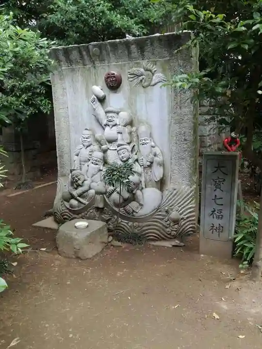 大宝八幡宮の像