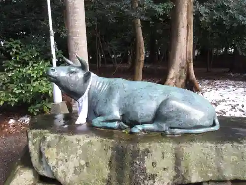 大城神社の像