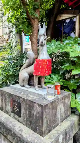 装束稲荷神社（王子稲荷神社境外摂社）の狛犬