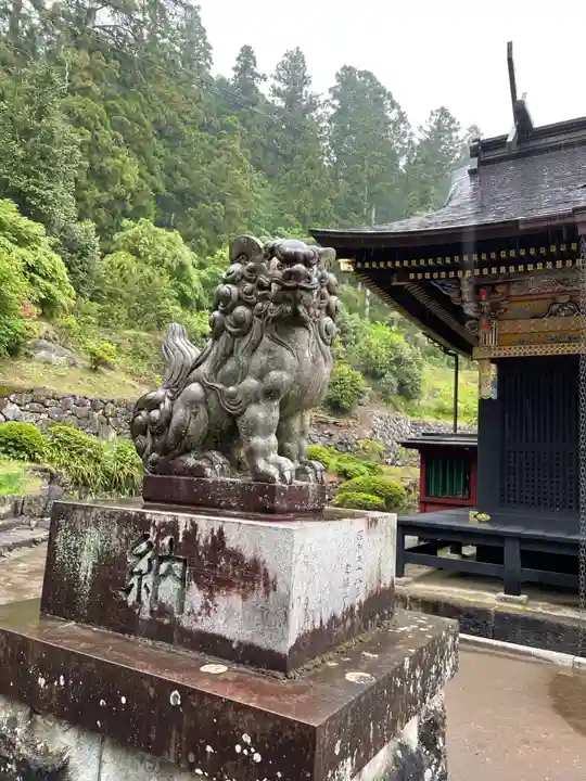 妙義神社の狛犬