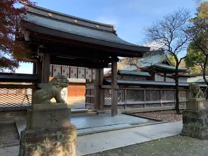 須賀神社の山門・神門
