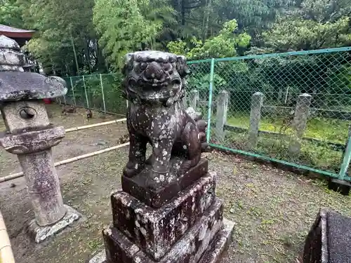 大鳥美波比神社（大鳥大社境内摂社）の狛犬