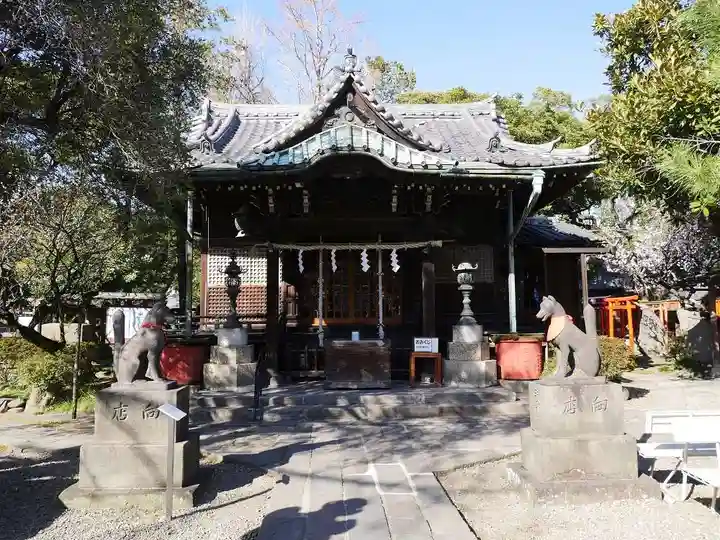 三囲神社の本殿・本堂