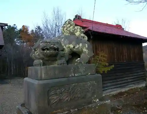 留辺蘂神社の像