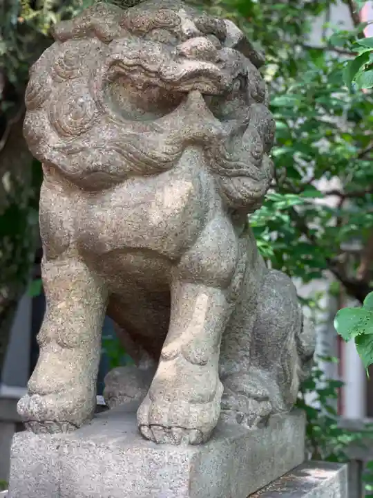 くまくま神社(導きの社 熊野町熊野神社)の狛犬