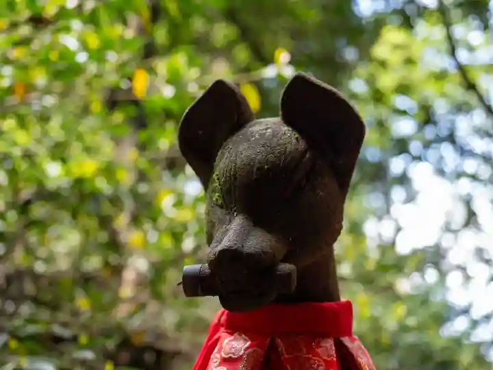 伏見稲荷大社の{uncategorized: "未分類", other: "その他", undefined: "問題あり", building: "その他建物", grave: "お墓", sacred_gate: "鳥居", guardian: "狛犬", statue: "像", buddha: "仏像", history: "歴史", nature: "自然", garden: "庭園", animal: "動物", pagoda: "塔", temizu: "手水舎", mountain_gate: "山門・神門", sanctuary: "本殿・本堂", subordinate: "末社・摂社", art: "芸術", scenery: "景色", jizo: "地蔵", ema: "絵馬", goshuin: "御朱印", omikuji: "おみくじ", items: "授与品その他", amulet: "お守り", goshuincho: "御朱印帳", eats: "食事", festival: "お祭り", votive_dance: "神楽", shichigosan: "七五三参", wedding: "結婚式", experience: "体験その他", initially: "初詣", around: "周辺", anti_infection: "感染症対策"}