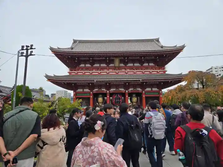 浅草寺の山門・神門