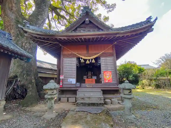 関川社(赤坂町)の本殿・本堂
