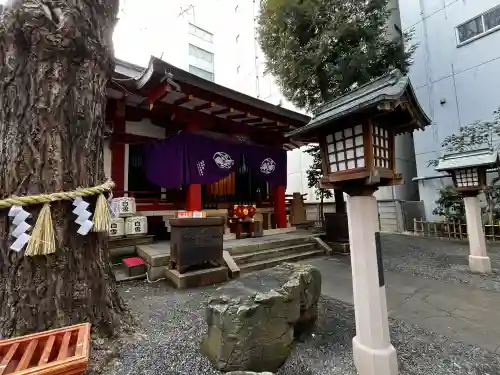 日本橋日枝神社の{uncategorized: "未分類", other: "その他", undefined: "問題あり", building: "その他建物", grave: "お墓", sacred_gate: "鳥居", guardian: "狛犬", statue: "像", buddha: "仏像", history: "歴史", nature: "自然", garden: "庭園", animal: "動物", pagoda: "塔", temizu: "手水舎", mountain_gate: "山門・神門", sanctuary: "本殿・本堂", subordinate: "末社・摂社", art: "芸術", scenery: "景色", jizo: "地蔵", ema: "絵馬", goshuin: "御朱印", omikuji: "おみくじ", items: "授与品その他", amulet: "お守り", goshuincho: "御朱印帳", eats: "食事", festival: "お祭り", votive_dance: "神楽", shichigosan: "七五三参", wedding: "結婚式", experience: "体験その他", initially: "初詣", around: "周辺", anti_infection: "感染症対策"}