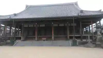 浄土真宗本願寺派本願寺四日市別院の本殿・本堂