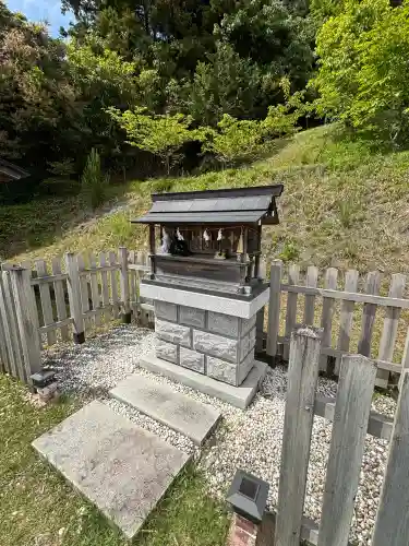 谷崎天神社の{uncategorized: "未分類", other: "その他", undefined: "問題あり", building: "その他建物", grave: "お墓", sacred_gate: "鳥居", guardian: "狛犬", statue: "像", buddha: "仏像", history: "歴史", nature: "自然", garden: "庭園", animal: "動物", pagoda: "塔", temizu: "手水舎", mountain_gate: "山門・神門", sanctuary: "本殿・本堂", subordinate: "末社・摂社", art: "芸術", scenery: "景色", jizo: "地蔵", ema: "絵馬", goshuin: "御朱印", omikuji: "おみくじ", items: "授与品その他", amulet: "お守り", goshuincho: "御朱印帳", eats: "食事", festival: "お祭り", votive_dance: "神楽", shichigosan: "七五三参", wedding: "結婚式", experience: "体験その他", initially: "初詣", around: "周辺", anti_infection: "感染症対策"}