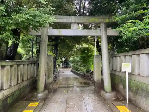 渋谷氷川神社の鳥居